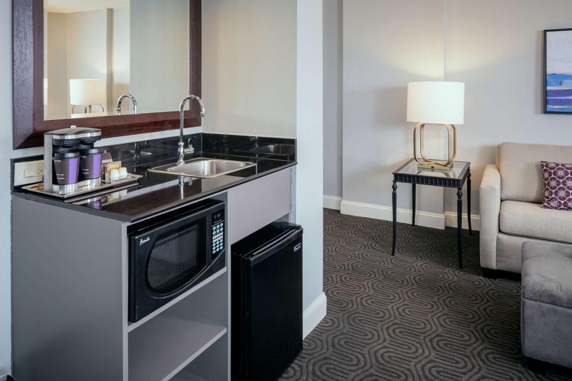 Hilton 4* Brentwood