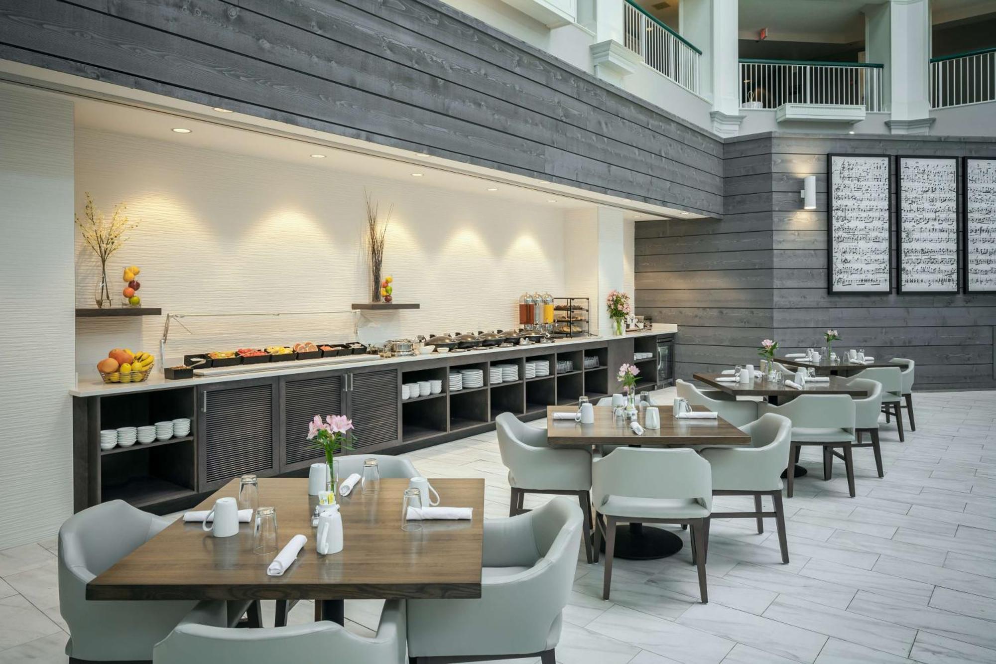 Hilton 4* Brentwood