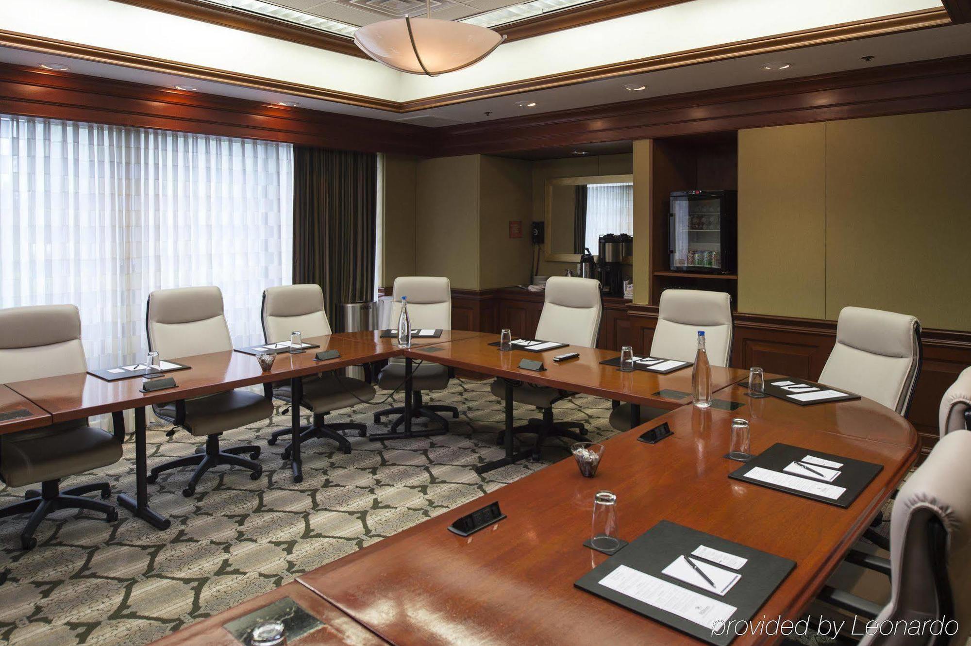 Hilton 4* Brentwood