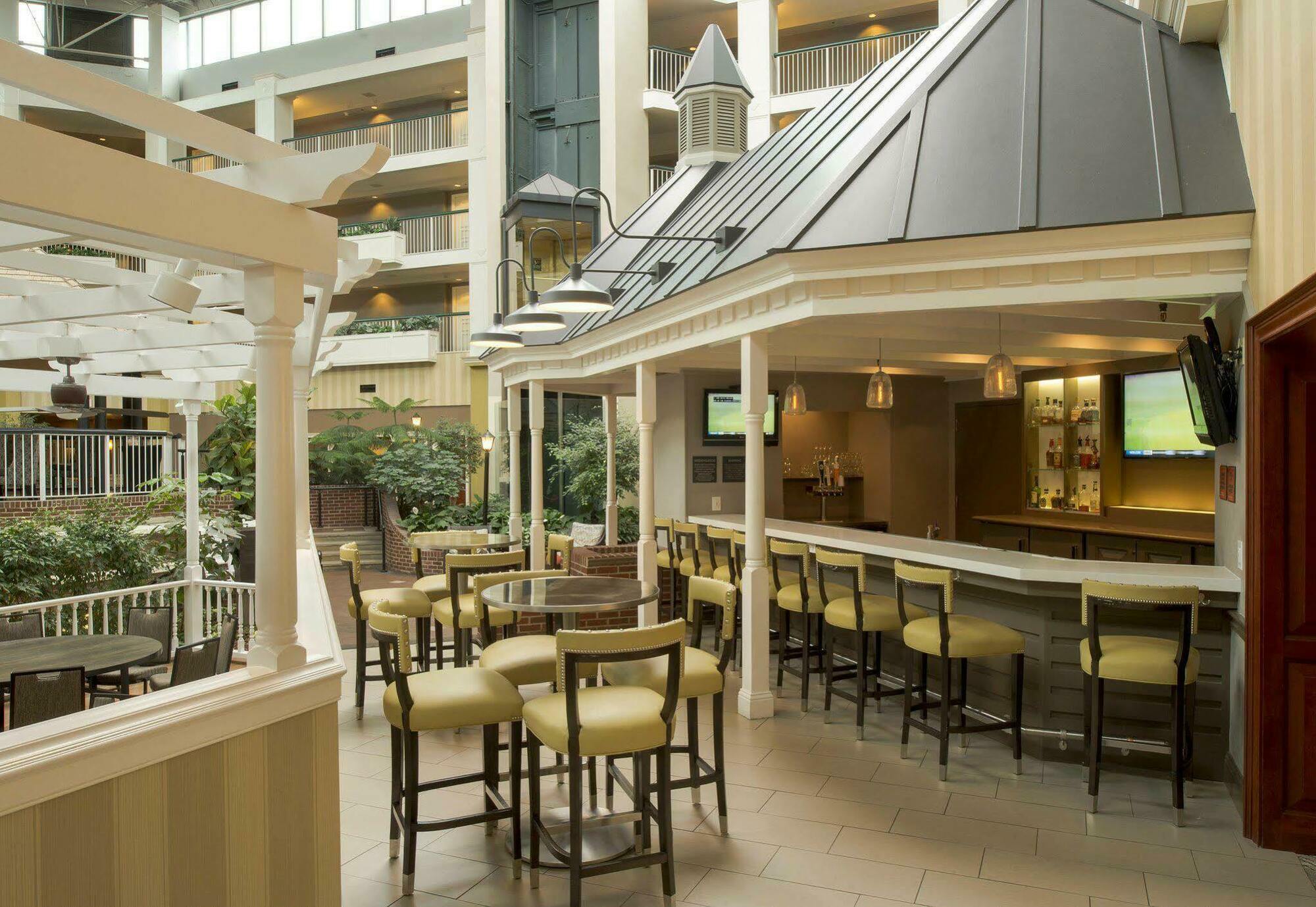 Hilton Hotel 4*